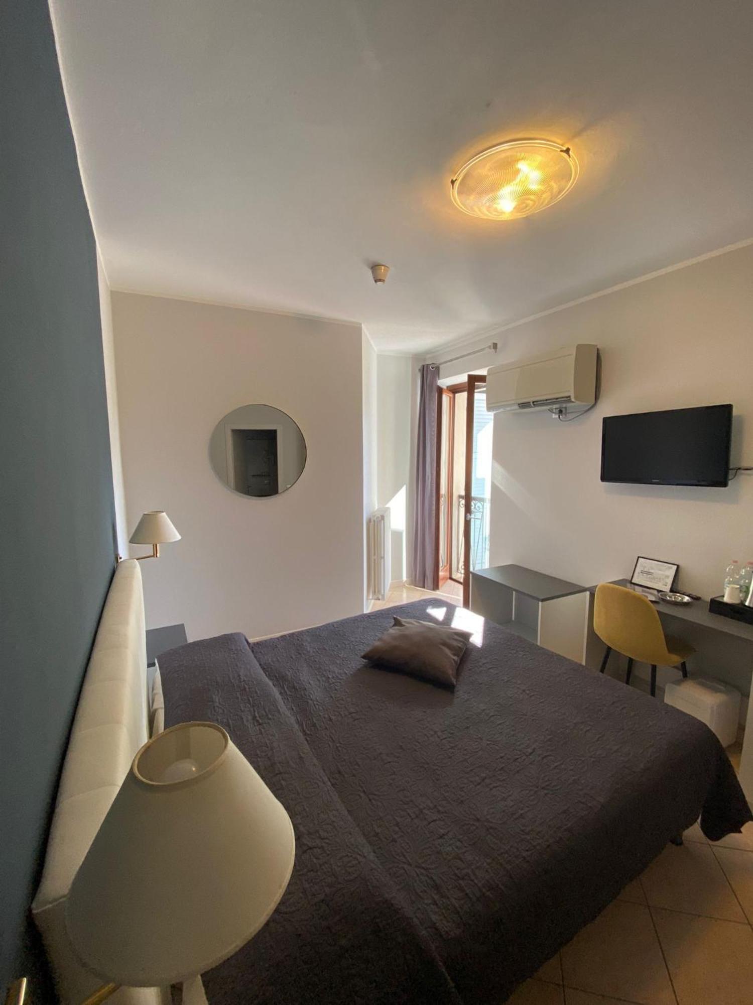 Hotel Romagna Baveno Exterior photo