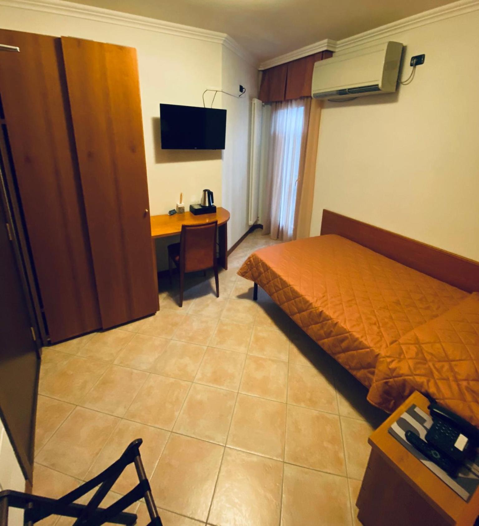 Hotel Romagna Baveno Exterior photo