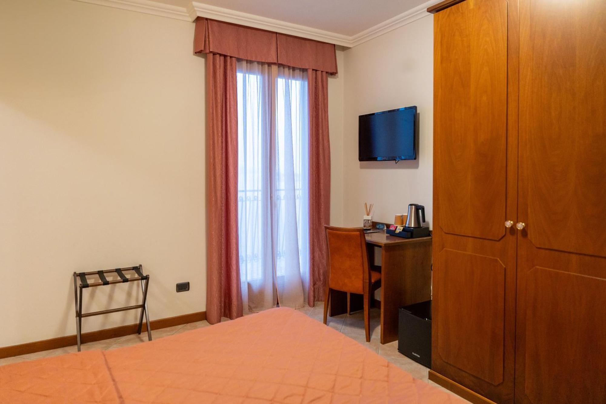 Hotel Romagna Baveno Exterior photo