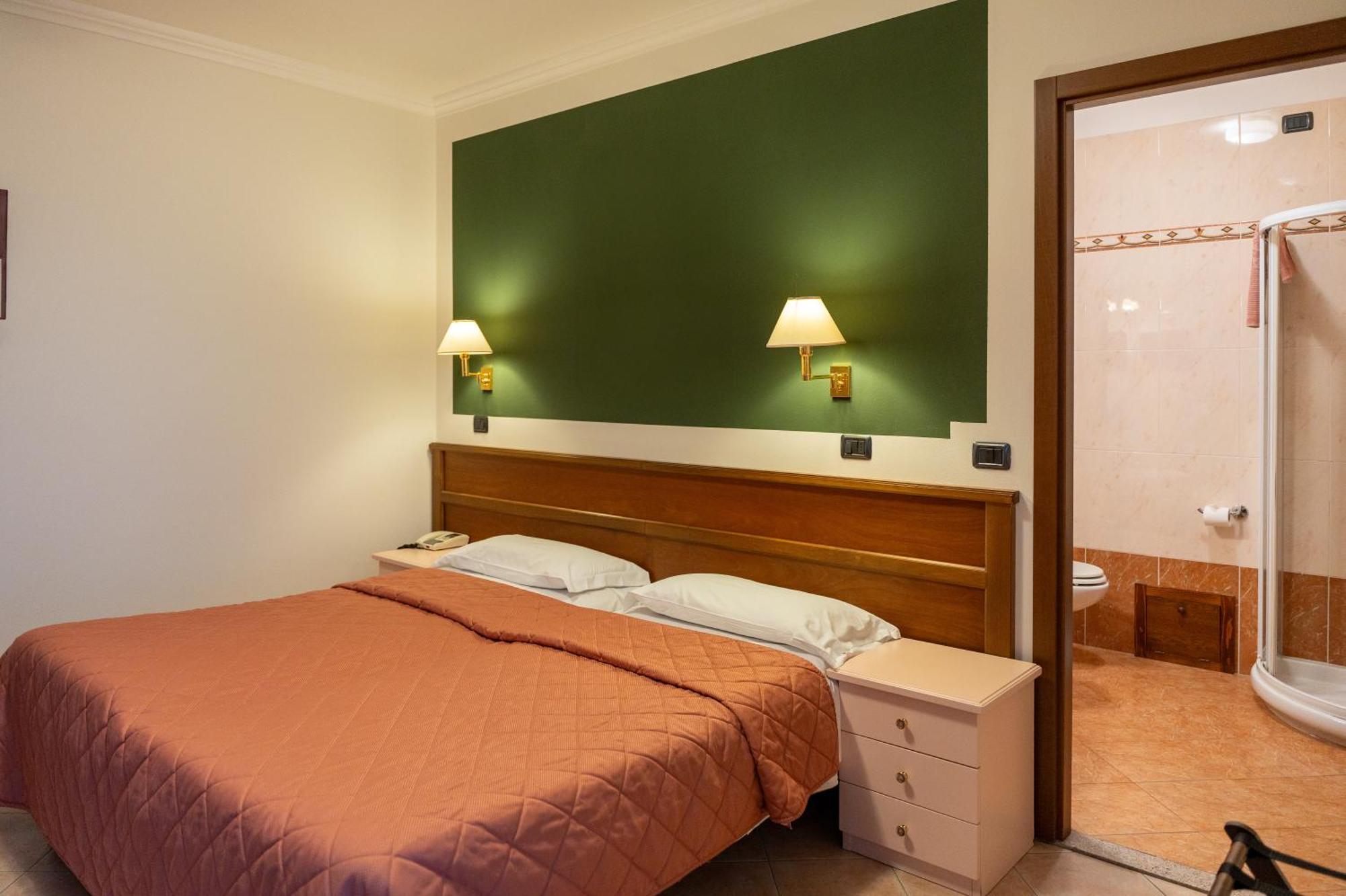 Hotel Romagna Baveno Exterior photo