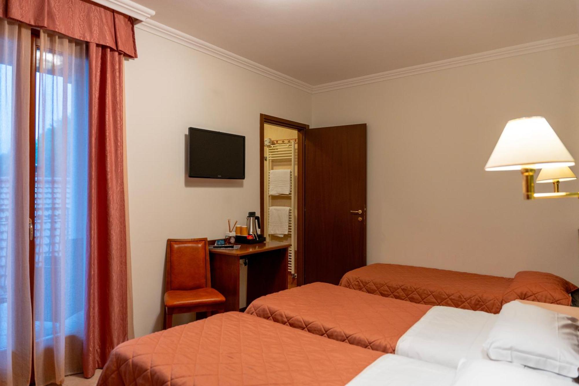 Hotel Romagna Baveno Exterior photo