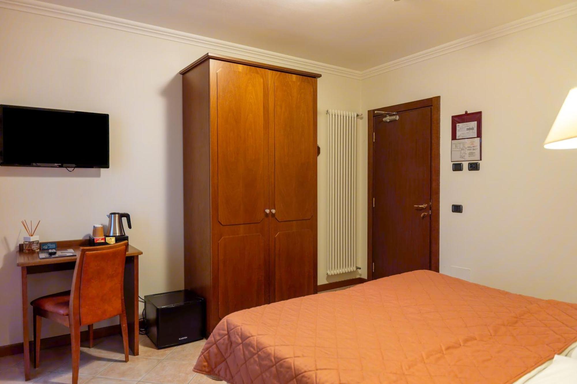 Hotel Romagna Baveno Exterior photo